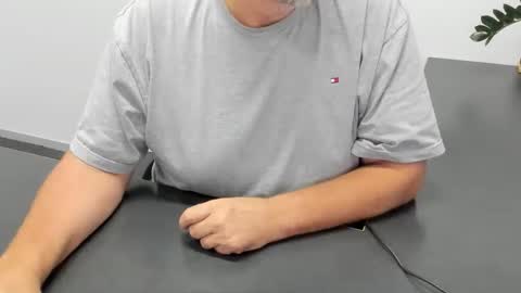 Diesel online show from December 14, 3:01 am