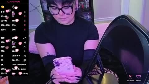 DigitalDiamondXO online show from March 25, 4:35 pm