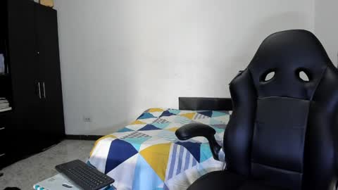 diiego_xxx online show from April 6, 5:47 pm