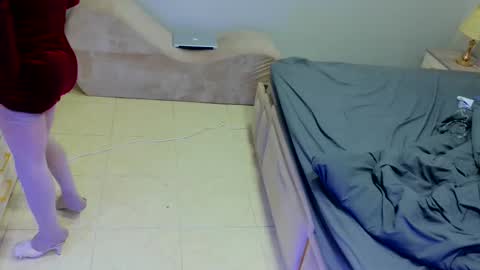 D i f a  online show from September 25, 11:30 pm