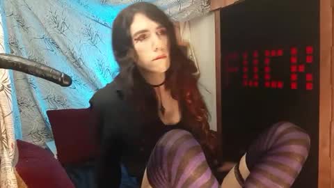 diivampy online show from December 14, 9:41 pm