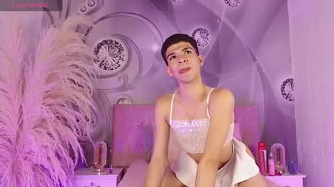 dilan_femboy_ online show from July 3, 2:12 pm