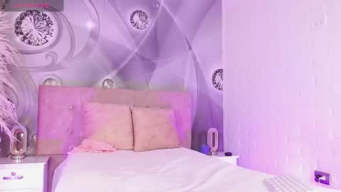 dilan_femboy_ online show from July 17, 2:34 pm