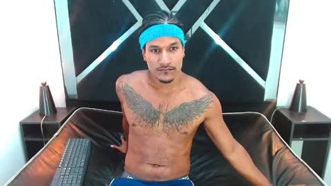 Snapshot of dilan_hall chatting on May 11, 7:55 pm dilan_hall online show from May 11, 7:55 pm