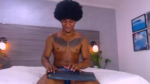 Snapshot of dilan_hall chatting on June 11, 6:06 pm dilan_hall online show from June 11, 6:06 pm