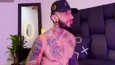 Snapshot of dilan_scootk_j chatting on July 9, 7:29 pm Dilan Scootk online show from July 9, 7:29 pm
