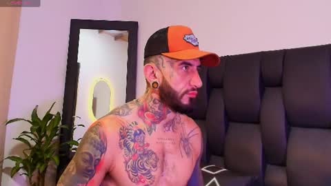 Snapshot of dilan_scootk_j chatting on July 19, 12:20 pm Dilan Scootk online show from July 19, 12:20 pm
