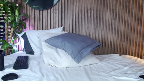 DilanJonnes online show from December 12, 1:10 am