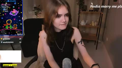 Dilara online show from September 27, 2:33 pm