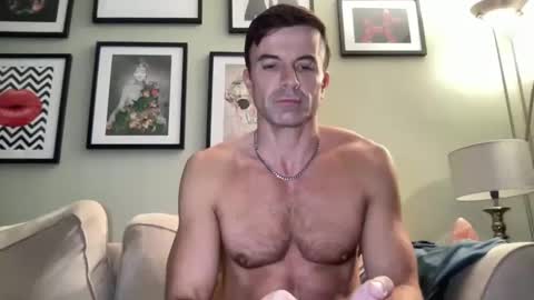 Dillon online show from December 17, 8:32 pm