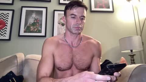 Dillon online show from December 23, 8:25 pm