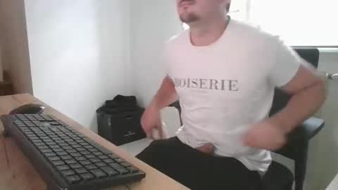 dim623 online show from September 22, 1:02 pm