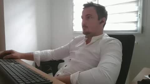 dim623 online show from September 23, 8:39 am