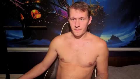 Snapshot of dimastyzzz chatting on November 23, 9:58 pm Dimetriusen online show from November 23, 9:58 pm