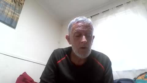 Snapshot of dimitrias2109 chatting on December 15, 9:13 am dimitrias2109 online show from December 15, 9:13 am