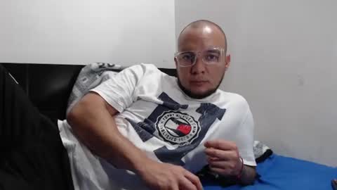 Snapshot of dimitribigdick18 chatting on May 2, 7:08 pm dimitribigdick18 online show from May 2, 7:08 pm