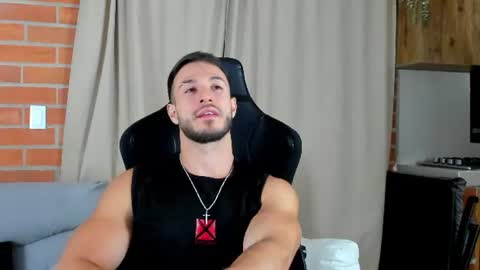 Snapshot of dimitricaruso chatting on June 16, 12:57 am dimitricaruso online show from June 16, 12:57 am