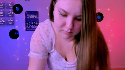 Snapshot of dina_bloom chatting on April 28, 9:03 am dina_bloom online show from April 28, 9:03 am