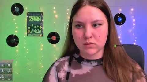 Snapshot of dina_bloom chatting on May 2, 7:19 pm dina_bloom online show from May 2, 7:19 pm