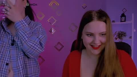 Snapshot of dina_bloom chatting on May 11, 4:04 pm dina_bloom online show from May 11, 4:04 pm