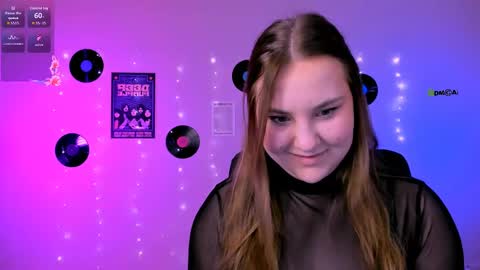 Snapshot of dina_bloom chatting on May 21, 7:10 pm dina_bloom online show from May 21, 7:10 pm