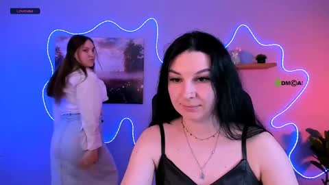 Snapshot of dina_bloom chatting on May 24, 7:19 pm dina_bloom online show from May 24, 7:19 pm