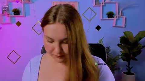 Snapshot of dina_bloom chatting on June 17, 6:53 pm dina_bloom online show from June 17, 6:53 pm