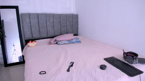 DINA online show from November 16, 8:58 pm