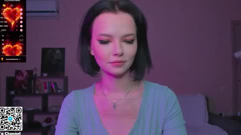 Snapshot of dindin_ chatting on November 6, 1:34 pm Jessie online show from November 6, 1:34 pm