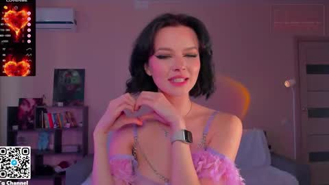 Snapshot of dindin_ chatting on November 19, 5:51 am Jessie online show from November 19, 5:51 am