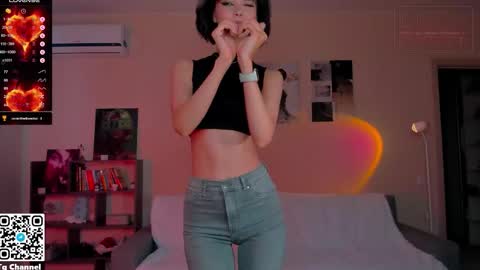 Snapshot of dindin_ chatting on November 29, 8:06 am Jessie online show from November 29, 8:06 am