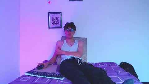 Snapshot of dio_star chatting on February 19, 8:38 pm Dio online show from February 19, 8:38 pm