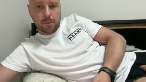diogotenerife online show from May 1, 5:39 pm