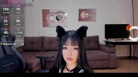 Reina online show from April 10, 1:49 pm