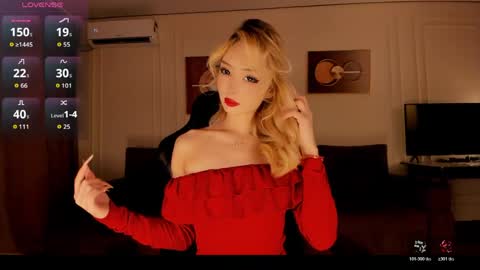 Reina online show from April 11, 1:15 pm