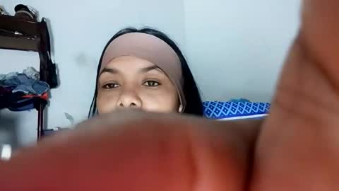 Snapshot of diora_squirt_juicy chatting on December 4, 1:42 pm diora_squirt_juicy online show from December 4, 1:42 pm