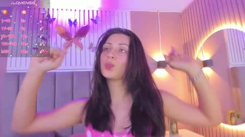 Snapshot of diosa_cristal chatting on December 28, 3:15 am Cristal online show from December 28, 3:15 am