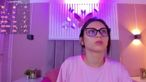 Snapshot of diosa_cristal chatting on January 16, 3:23 am Cristal online show from January 16, 3:23 am