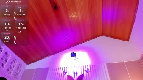 Snapshot of diosa_cristal chatting on February 27, 10:15 am Cristal online show from February 27, 10:15 am