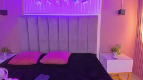 Snapshot of diosa_cristal chatting on October 4, 3:26 am Cristal online show from October 4, 3:26 am