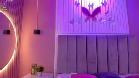 Snapshot of diosa_cristal chatting on October 15, 4:01 am Cristal online show from October 15, 4:01 am