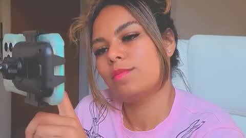 diosadeluniverso_ online show from January 9, 1:14 pm