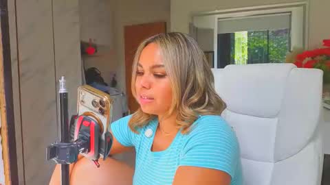 diosadeluniverso_ online show from March 2, 6:26 pm