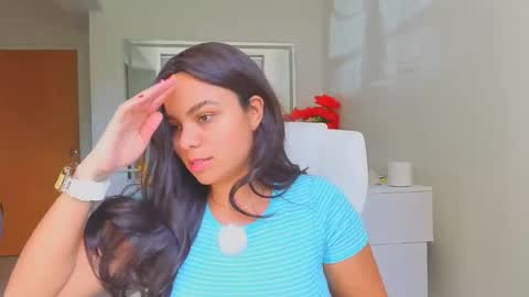 diosadeluniverso_ online show from March 26, 7:41 pm