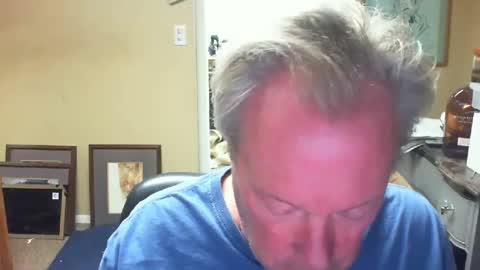 DirtkPitt Fun guy working online show from November 17, 1:22 am