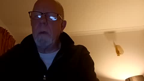 Snapshot of dirtboy_1 chatting on June 13, 10:29 pm dirtboy_1 online show from June 13, 10:29 pm