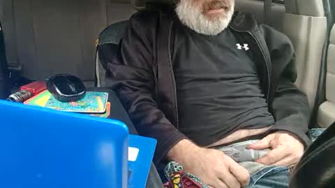 dirtmcgirt82 online show from December 26, 7:16 pm