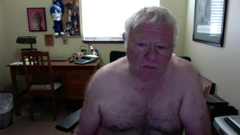 dirtrider195080438 online show from May 30, 2:58 pm