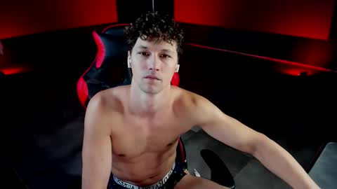 Snapshot of dirty_boss chatting on September 17, 9:22 am dirty_boss online show from September 17, 9:22 am
