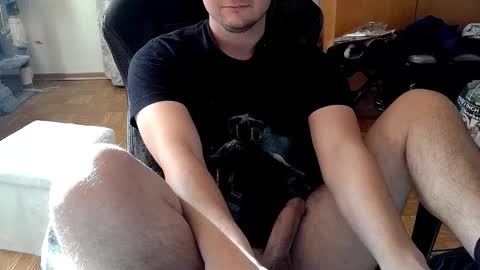 Snapshot of dirty_fun_boy chatting on December 4, 11:19 am dirty_fun_boy online show from December 4, 11:19 am